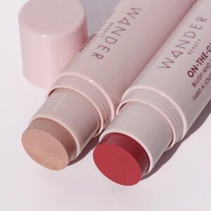 🍓✨ WANDER BEAUTY On-The-Glow Blush & Illuminator
